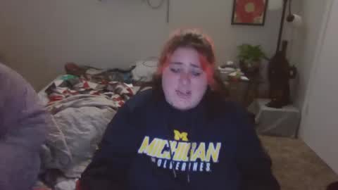 Kitten and rebellious online show from 01.12.25