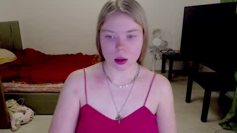 Snapshot of kitten_jenny01 chatting on 02.03.25 Jennyblonde and Emmabrunette online show from 02.03.25