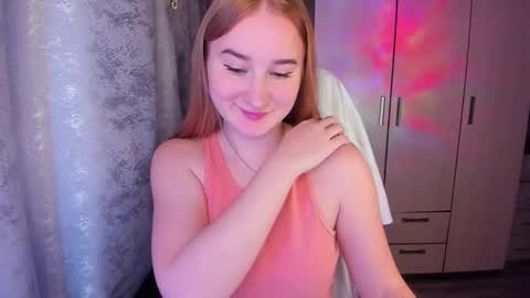 Snapshot of kitten_sun chatting on 02.10.25 kitten_sun online show from 02.10.25