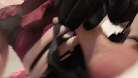 Snapshot of kittenbaguettefemboy chatting on 12.01.25 kittenbaguettefemboy online show from 12.01.25