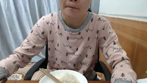 kitti_baby2x online show from 11.01.25