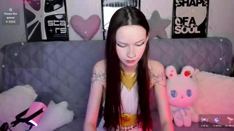 Kitti online show from 11.23.25