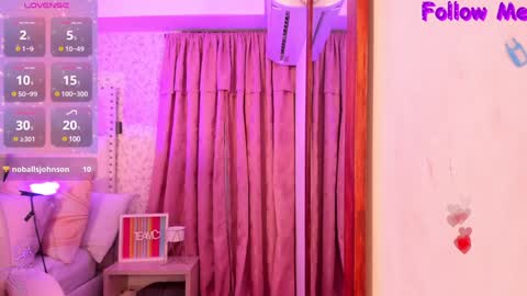 Kitty  online show from 12.12.24