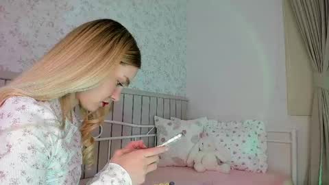 sophie online show from 05.08.26