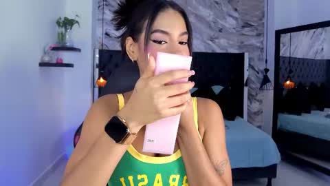 Snapshot of kitty_collins_ chatting on 06.17.26 Kitty online show from 06.17.26