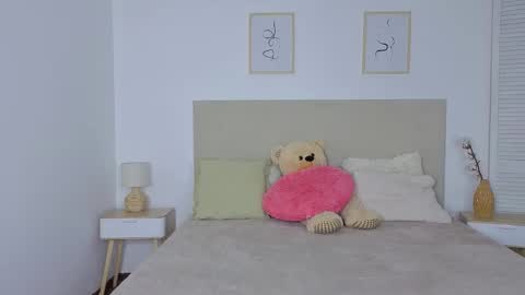 Snapshot of kitty_cut1ee_ chatting on 02.18.26 kitty_cut1ee_ online show from 02.18.26