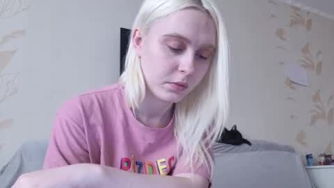 Evelyn online show from 03.11.25