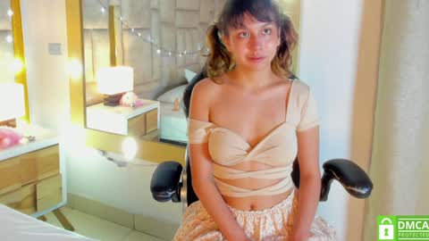 Snapshot of kitty_emma1 chatting on 12.16.24 Emma online show from 12.16.24