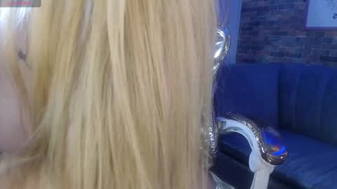 kitty_fox_b online show from 03.08.25