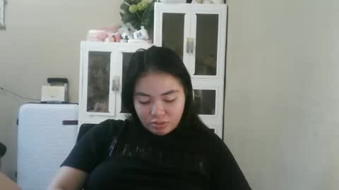 kitty_fussy online show from 11.05.25