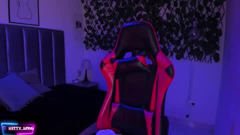 Camila online show from 10.10.25