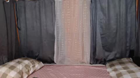 Snapshot of kitty_kim07 chatting on 10.15.25 kitty_kim07 online show from 10.15.25