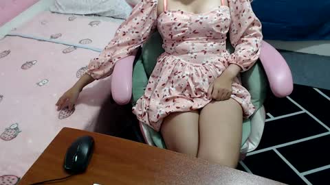 Snapshot of kitty_kity chatting on 12.16.24 Kate online show from 12.16.24