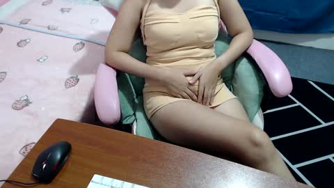 Snapshot of kitty_kity chatting on 12.20.24 Kate online show from 12.20.24