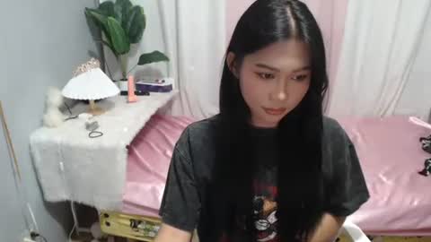 kitty for you online show from 10.22.25