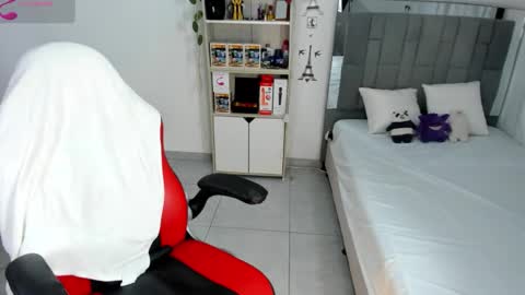 kitty_scoot online show from 10.01.25