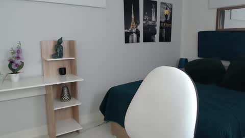 Snapshot of kitty_stern chatting on 02.11.26 kitty online show from 02.11.26