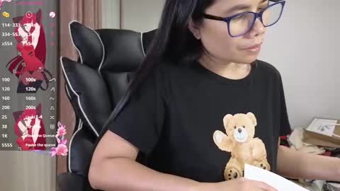 kittybabe0528 online show from 10.21.25