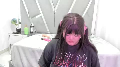 Snapshot of kittyhtx chatting on 12.29.24 kittyhtx online show from 12.29.24