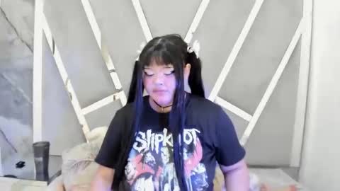 Snapshot of kittyhtx chatting on 10.29.25 kittyhtx online show from 10.29.25