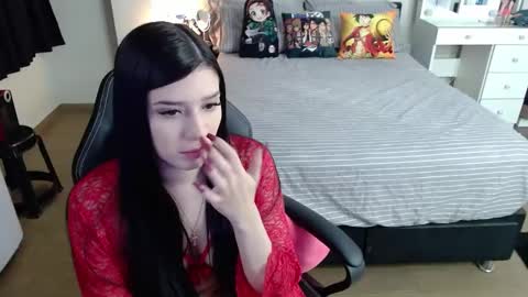 Snapshot of kittykat18x chatting on 01.07.25 Isabel online show from 01.07.25