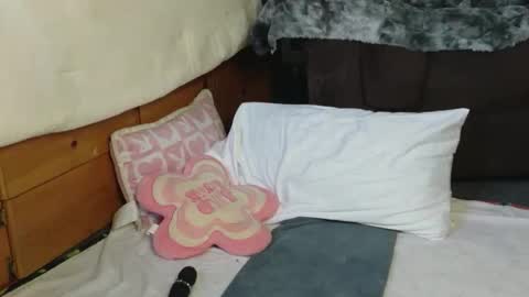 Snapshot of kittykisses3 chatting on 03.20.26 kittykisses3 online show from 03.20.26