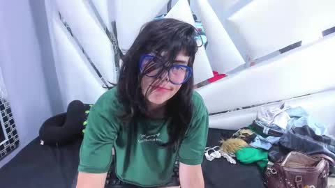 kittylovely  online show from 01.20.25