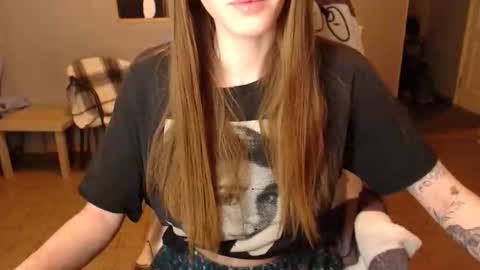 Snapshot of kittylovemoon chatting on 04.13.26 KittyloveMoon online show from 04.13.26