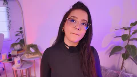 Sophie online show from 11.21.25