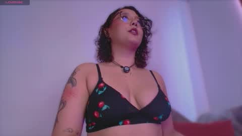 Sophie online show from 04.14.26