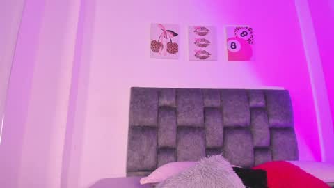Snapshot of kittystar18 chatting on 05.31.26 kitty online show from 05.31.26