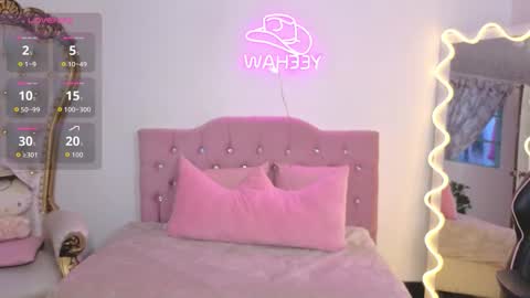 Kitty  online show from 10.15.25