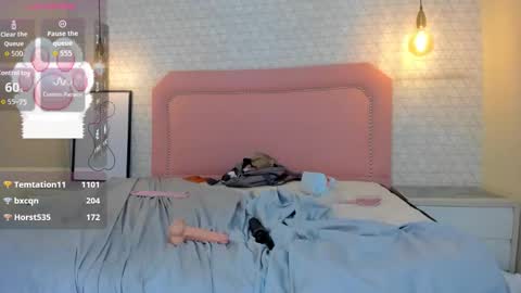  K I T T  Y  online show from 02.04.26