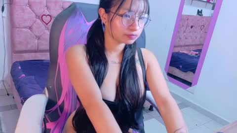 Snapshot of kittytokio chatting on 05.04.26 kittytokio online show from 05.04.26