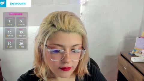 Kitty Trixy online show from 12.11.24