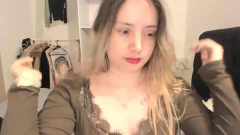 kittywantslove23 online show from 10.14.25