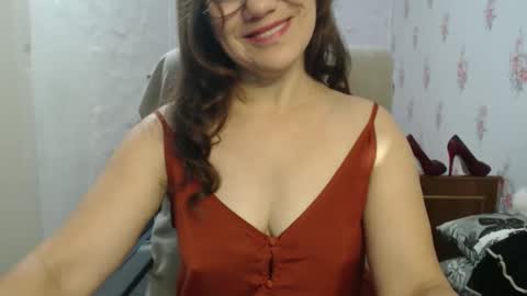 KittyyBeauty online show from 11.16.25