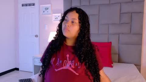 Kitty Hill online show from 09.22.25