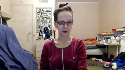 Snapshot of kiuminberry chatting on 01.03.25 KiuminBerry online show from 01.03.25