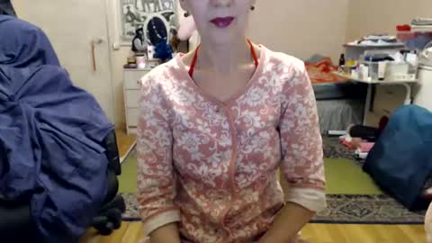 Snapshot of kiuminberry chatting on 01.13.25 KiuminBerry online show from 01.13.25