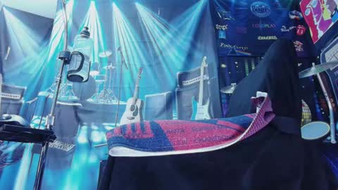 kiveuxmakeu online show from 10.28.25