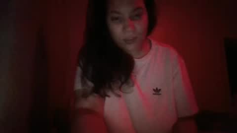 Snapshot of kivs19 chatting on 09.23.25 kivs19 online show from 09.23.25