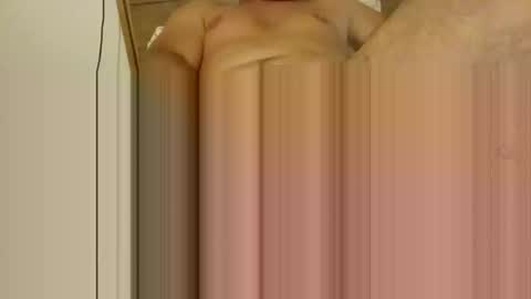 Snapshot of kiwioncam25 chatting on 04.05.26 kiwioncam25 online show from 04.05.26