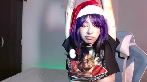 Snapshot of kiyusweetcrazy chatting on 12.21.24 kiyu online show from 12.21.24