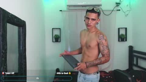 Snapshot of kizame___ chatting on 10.22.25 kizame___ online show from 10.22.25