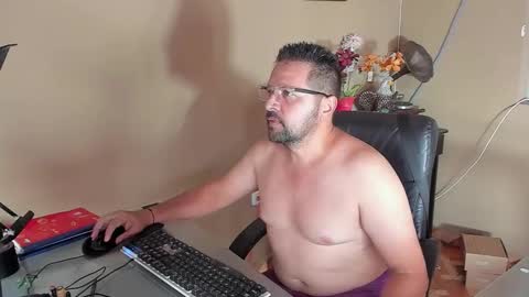 Snapshot of klarck_ chatting on 10.12.25 Klarck online show from 10.12.25