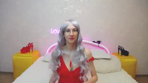 Snapshot of klaryevans chatting on 03.01.25 Klary online show from 03.01.25