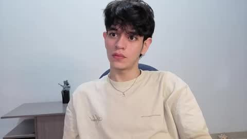 Snapshot of klaus_sunrise chatting on 01.18.26 klaus online show from 01.18.26