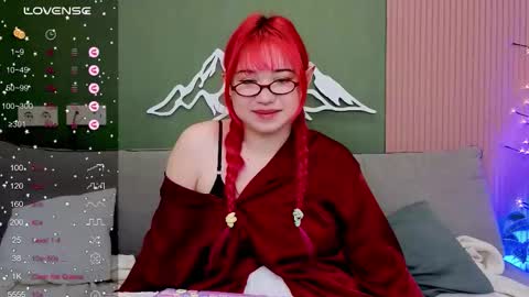 Snapshot of klee_love chatting on 10.15.25 Klee online show from 10.15.25