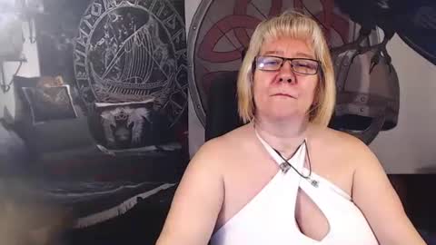 Snapshot of kleiner_teufel chatting on 01.30.25 Michelle online show from 01.30.25